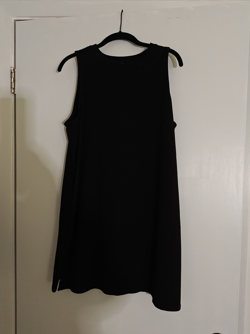 Old Navy Black Sleeveless Mini Shift Dress
